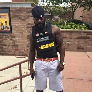 Meet your Posher, Larry